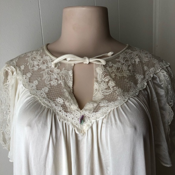 Vintage Soft Nightie - Picture 2 of 8